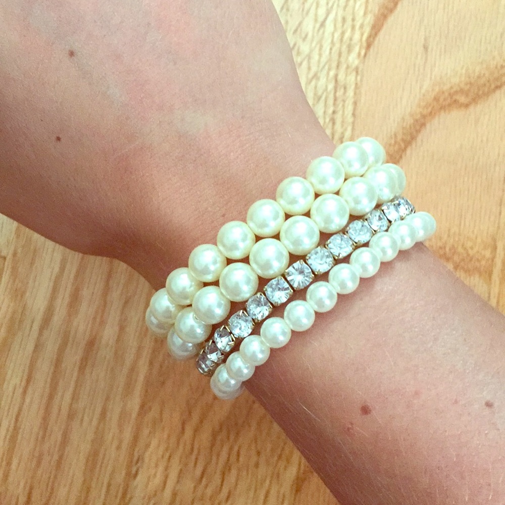 Pearl and rhinestone string set